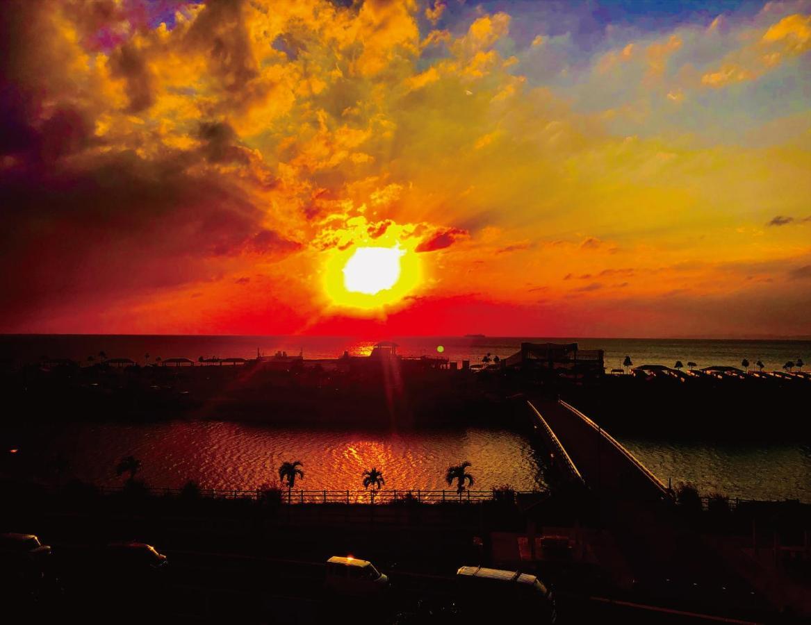 Zoe Resort The Sunset Village Okinawa Чятан Екстер'єр фото